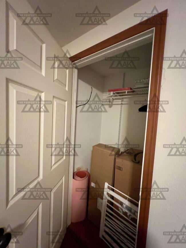 Building Photo - Charming Pet-Friendly 3-Bedroom Home with Garage & Wood Stove – North Pole