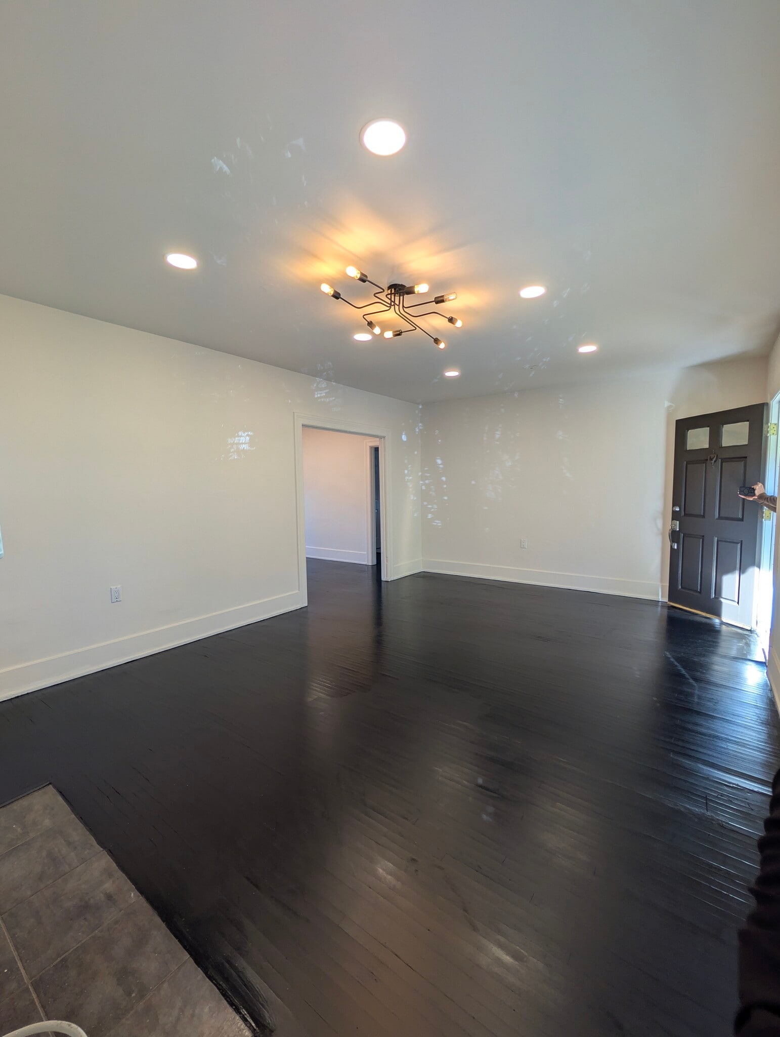 Building Photo - 849 N West Knoll Dr