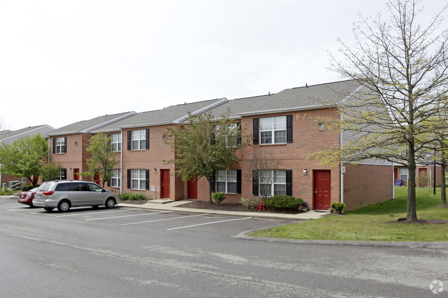 Primary Photo - Cranbery Pointe Townhomes