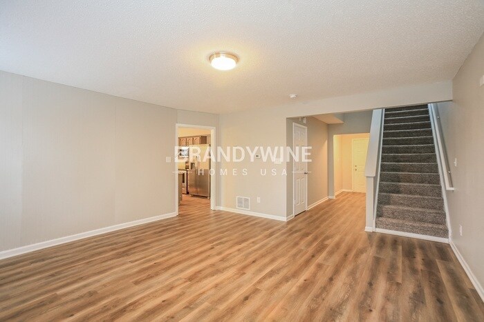 Building Photo - 1341 Lake Meadow Dr