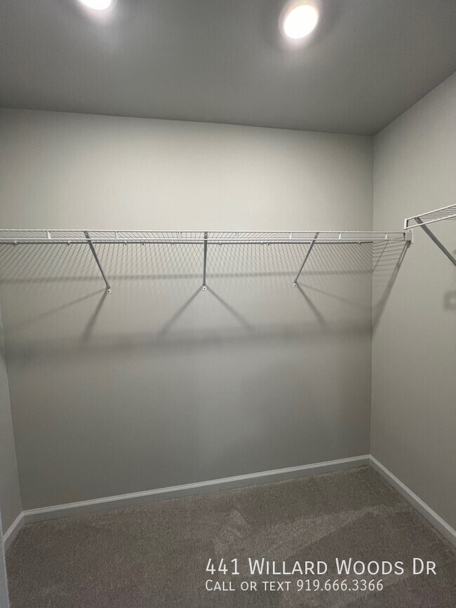 Building Photo - 441 Willard Wds Dr