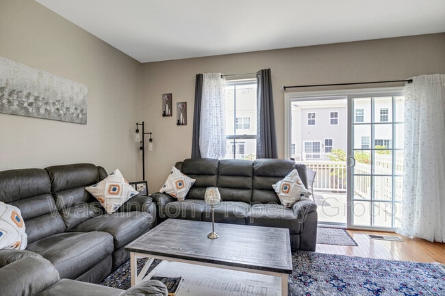 Building Photo - 4238 Potomac Highlands Cir