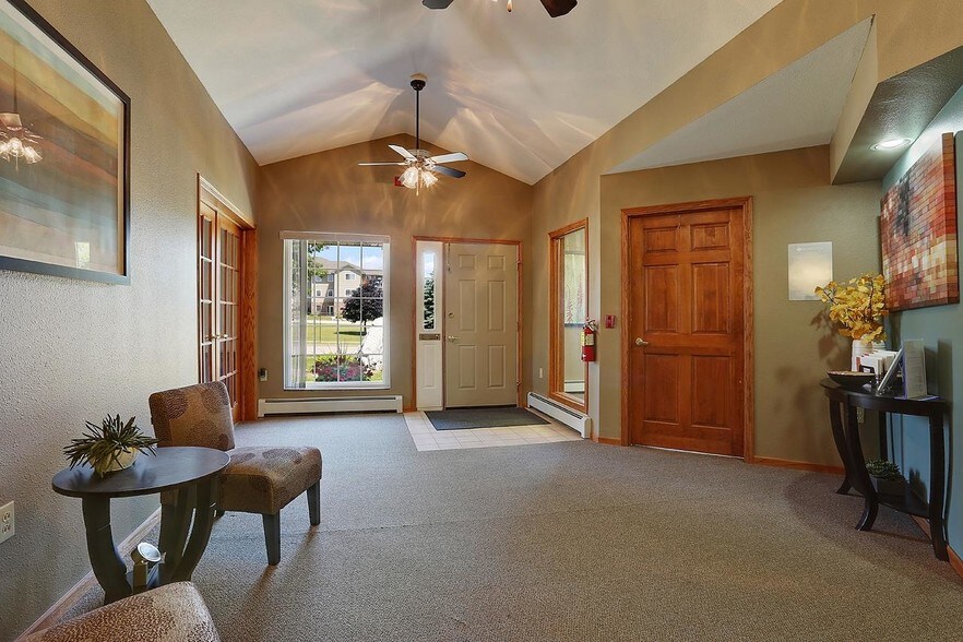 Yorkshire Lane Apartment Homes 3309 Yorkshire Ln Manitowoc WI 54220