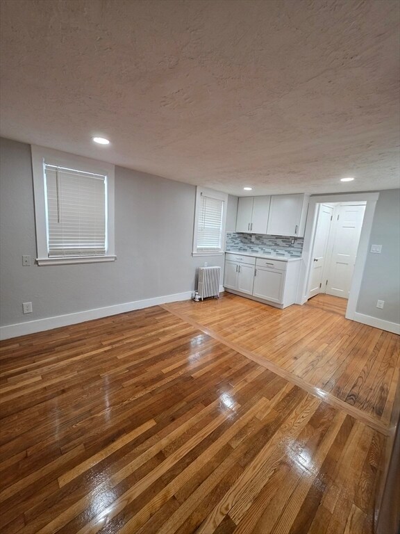 Building Photo - 154 Pleasant St