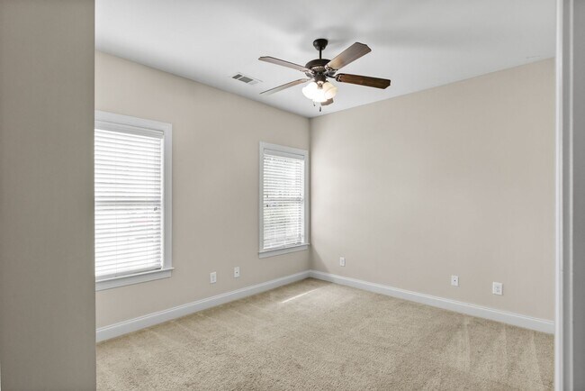 Building Photo - 948 Starr Ct