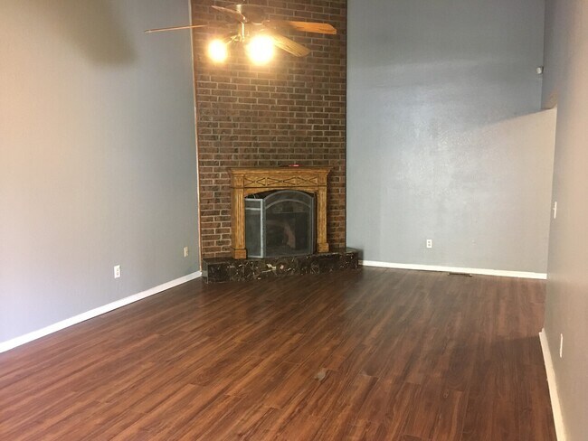 Building Photo - 818 NW 137th St
