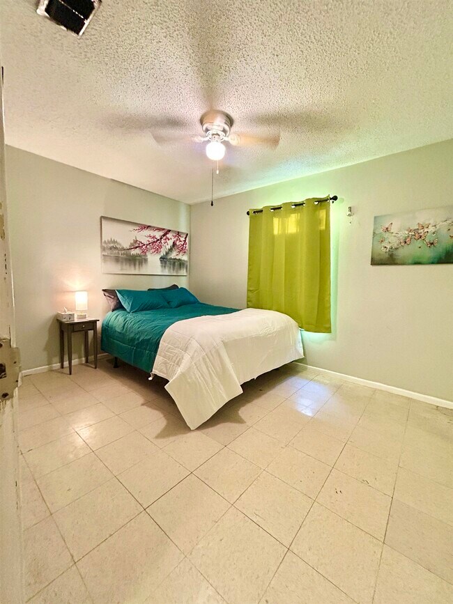 Building Photo - 1219 Willow St