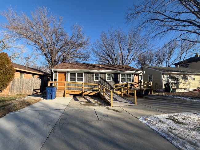 Building Photo - 635 S 3rd St