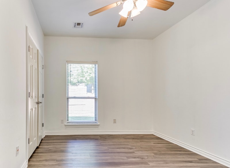 Building Photo - 13818 Oxford Dr