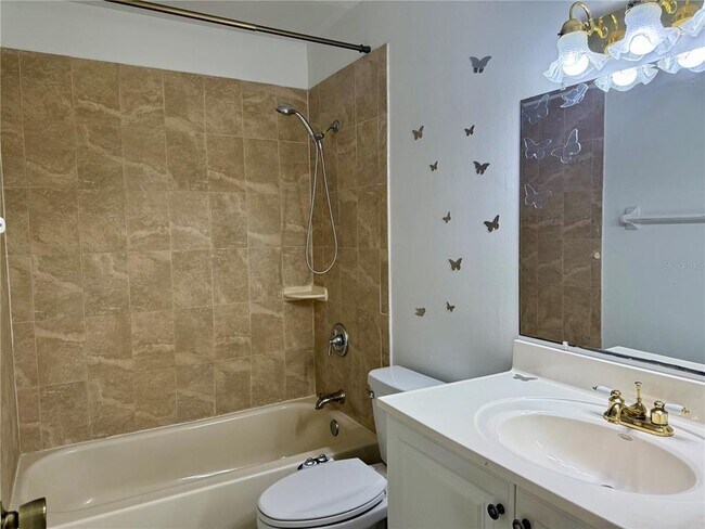 Building Photo - 9109 W Hillsborough Ave