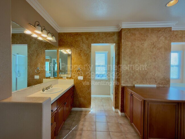 Building Photo - 13073 Dressage Ln