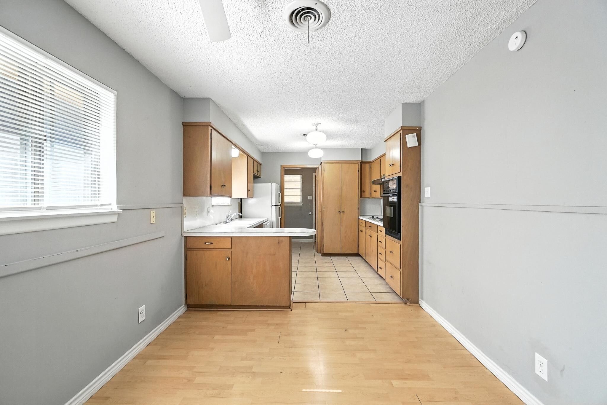 Building Photo - 3347 S 27th St