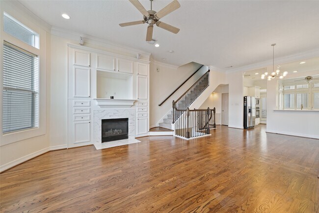 Building Photo - 1515 Hyde Park Blvd