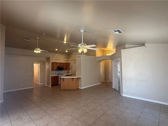 Building Photo - 3674 N Willow Rd