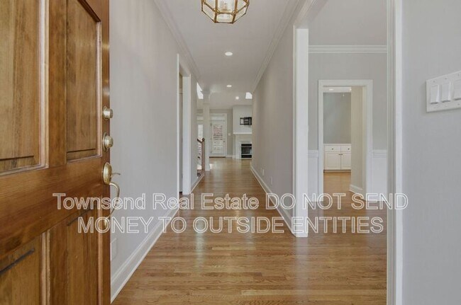 Building Photo - 200 Litchfield Pl
