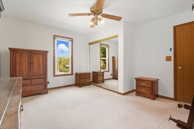 Building Photo - 69 E Grand Ave