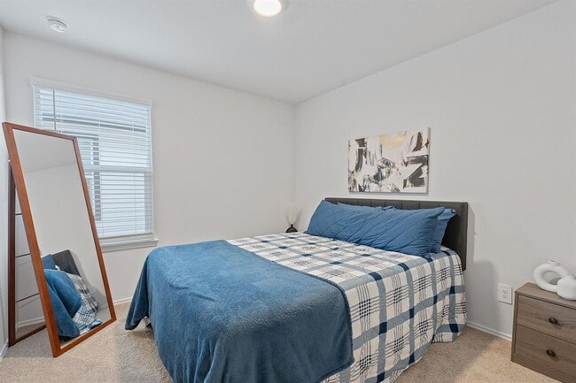 Building Photo - 269 Frogmore Lp