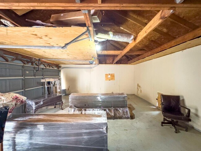 Building Photo - 16714 Colony Terrace Dr