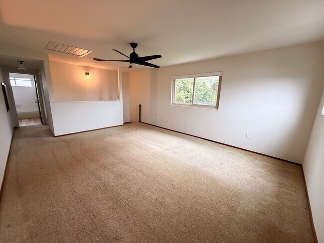 Building Photo - 950 Pembroke Way