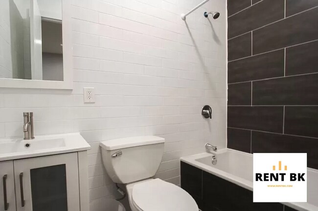 Building Photo - 199 Weirfield St