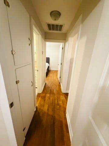 Building Photo - 998 N 6th St