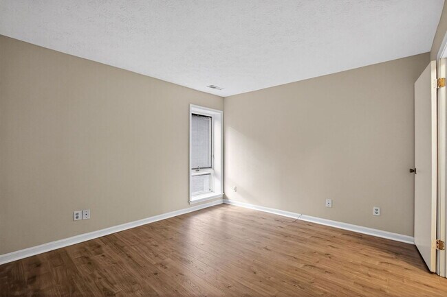 Building Photo - 23252 Chestnut Oak Ct