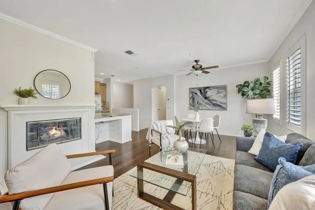 Building Photo - 2642 Bellezza Dr