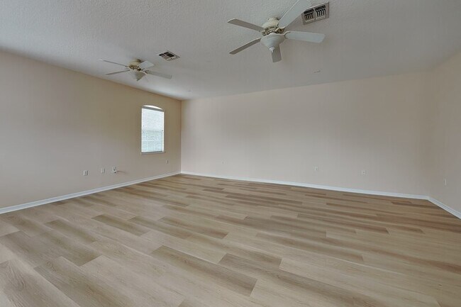 Building Photo - 14614 Cableshire Way