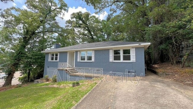 Building Photo - 3505 Pelzer Ave