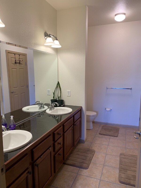 Building Photo - 2855 Blue Sky Cir