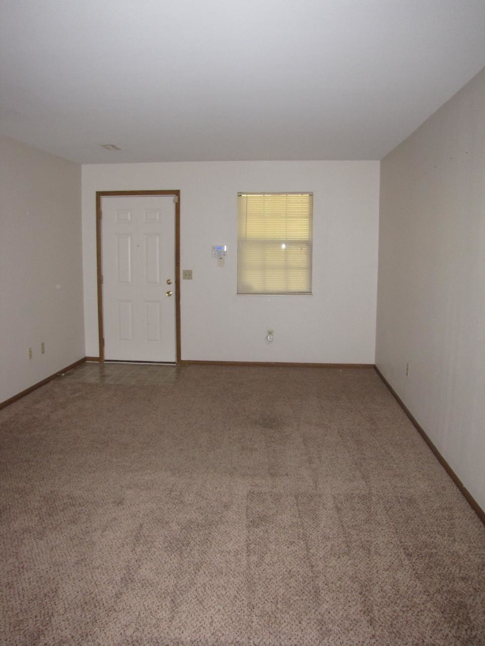 1 Bedroom Apt Living Area - Beacon Place Apartments