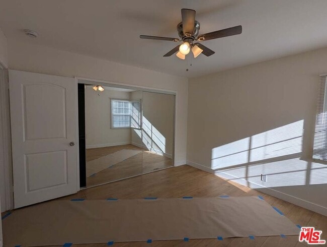 Building Photo - 3966 S Victoria Ave