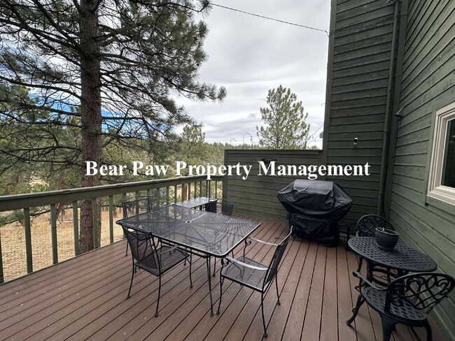 Building Photo - "Charming Duplex! Your Perfect Mountain Home Awaits!"