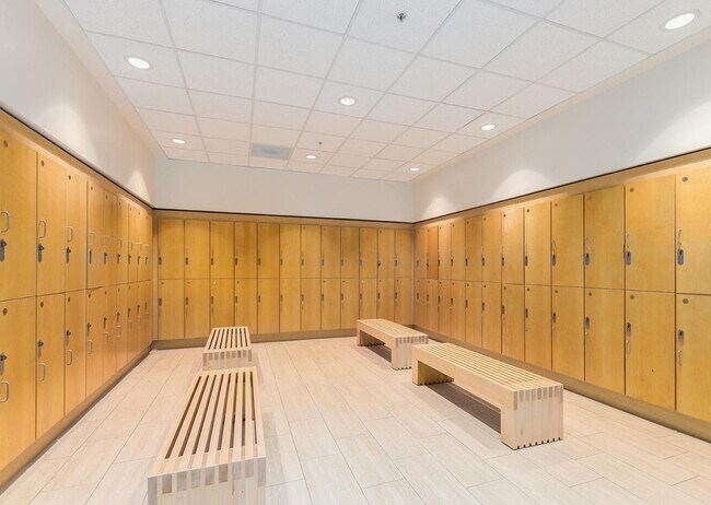 Building Photo - 7147 E Rancho Vista Dr