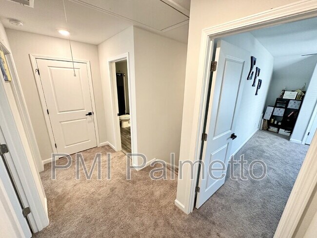 Building Photo - 409 Eclipse Ln