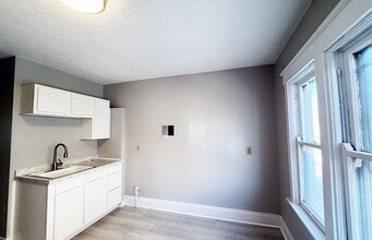 Building Photo - 2831-2833 Glendora Avenue