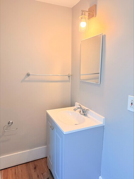 Building Photo - 1 West St