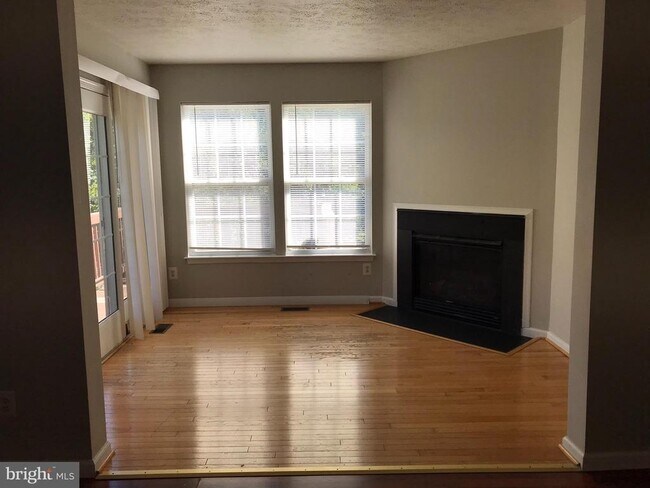 Building Photo - 4647 Harrier Way