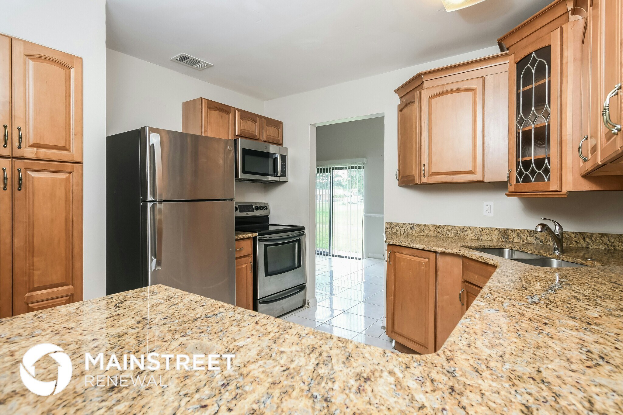 Building Photo - 820 E Flag Ln