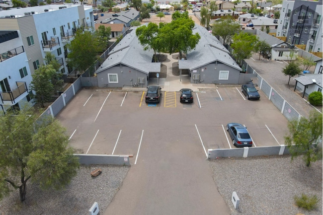 Building Photo - 1455 E Taylor St