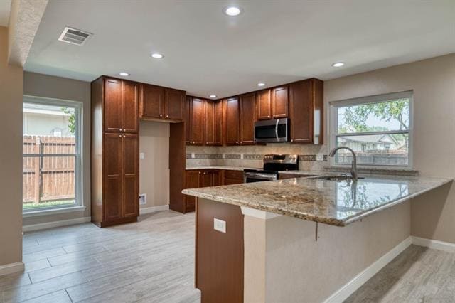 Building Photo - 1817 Hemlock Dr