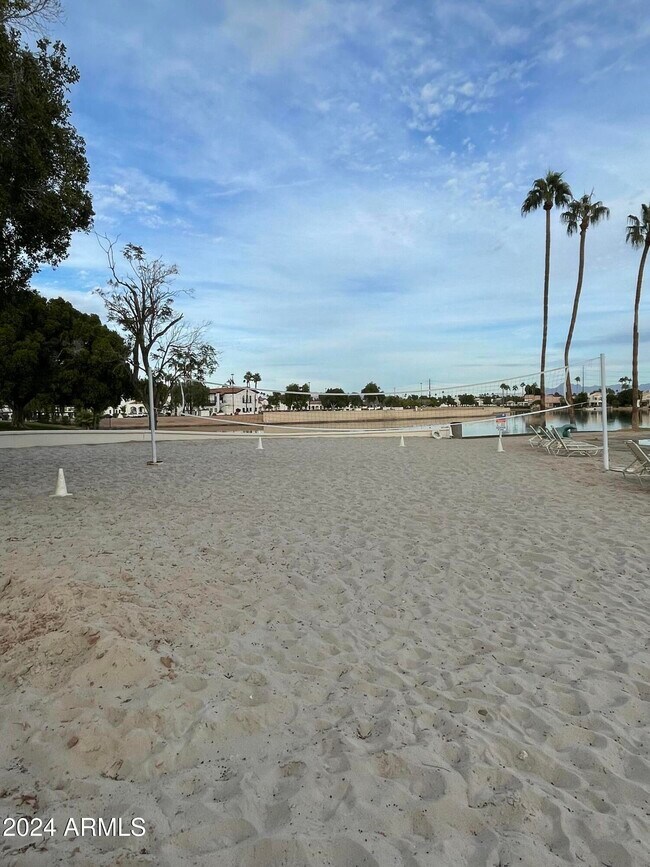 Building Photo - 2301 E Beachcomber Dr