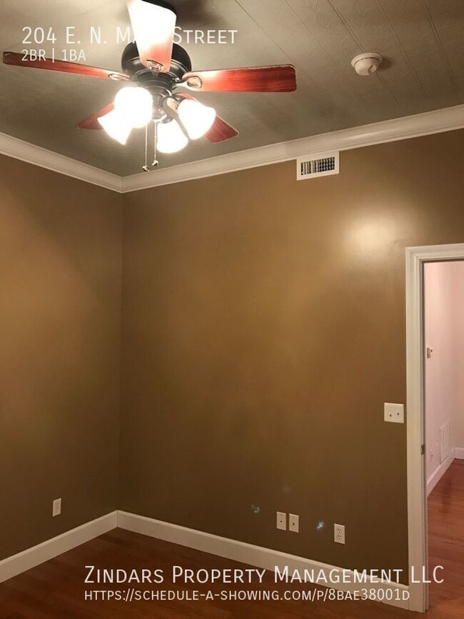 Building Photo - 204 E N Main St