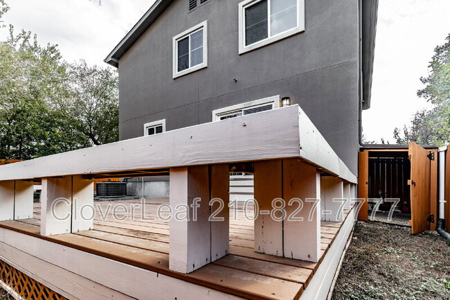 Building Photo - 10414 Legacy Hl