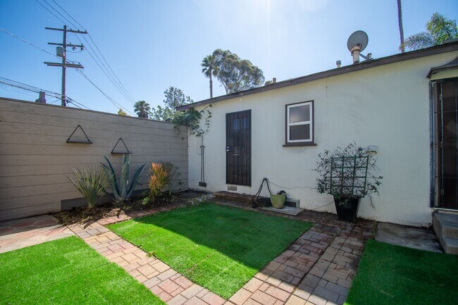 Building Photo - 1781 Washington Way