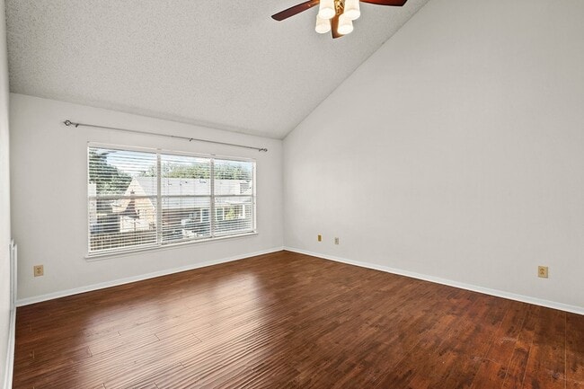 Building Photo - 22919 Garden Canyon Dr