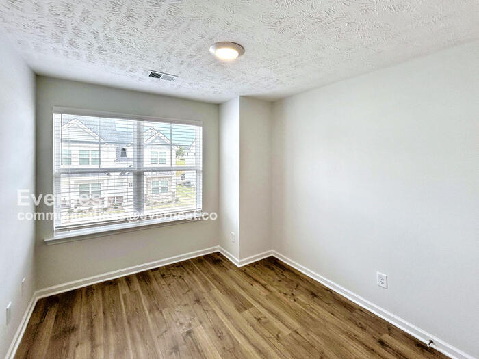 Building Photo - 227 Ansley Wy