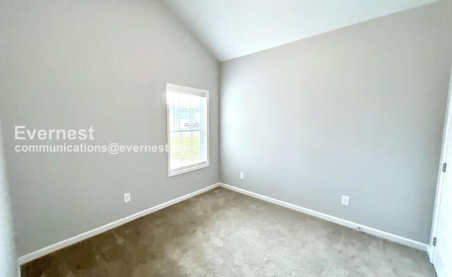 Building Photo - 1025 Echo Rdg Rd