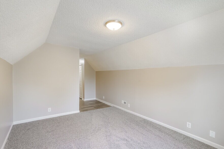 Building Photo - 2917 Starboard Dr