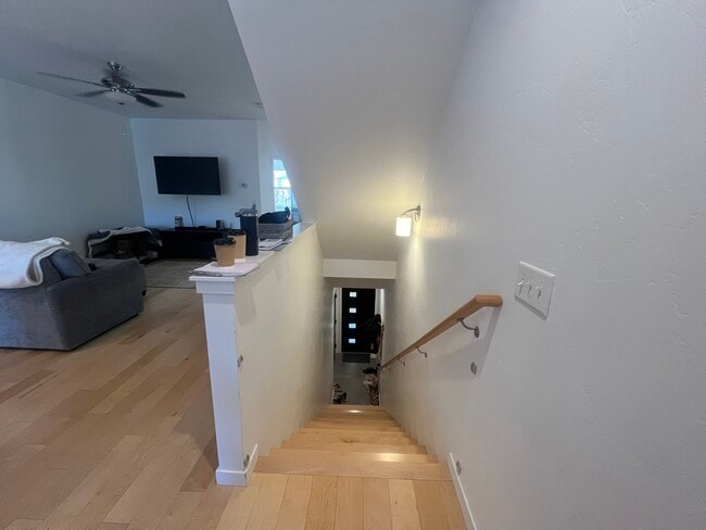 Building Photo - 180 Metz Ln